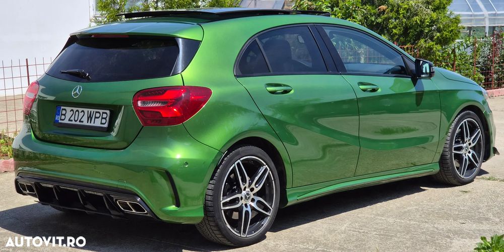 Mercedes-Benz A 250 7G-DCT AMG Line - 5