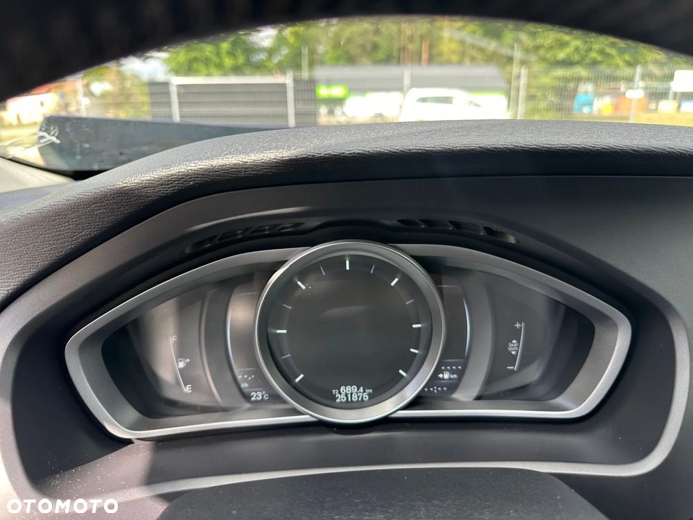 Volvo V40 - 13