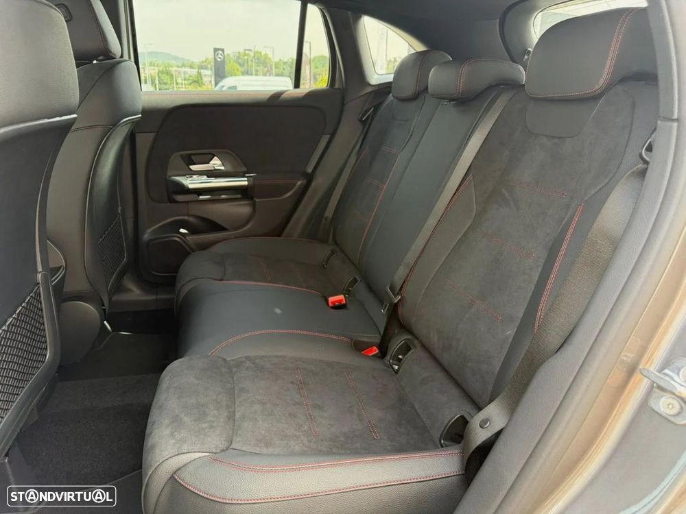 Mercedes-Benz GLA 250 e AMG Line - 19