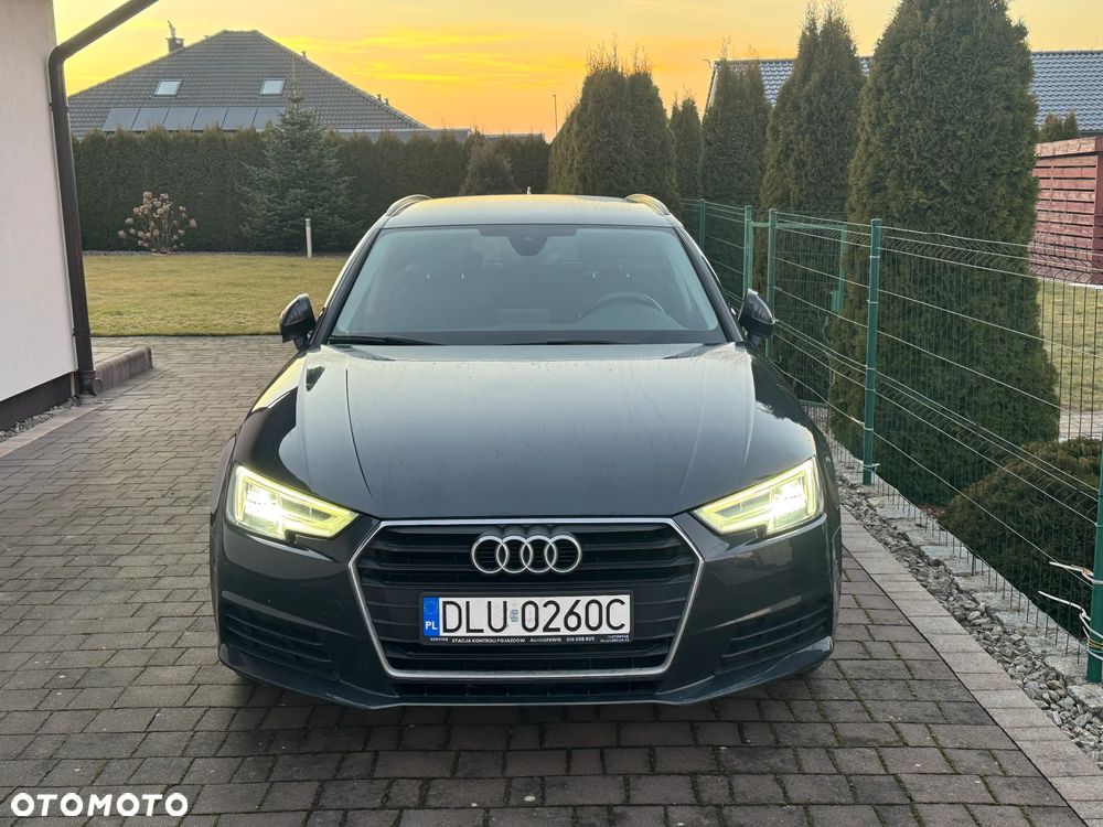 Audi A4 Avant 2.0 TDI S tronic - 1