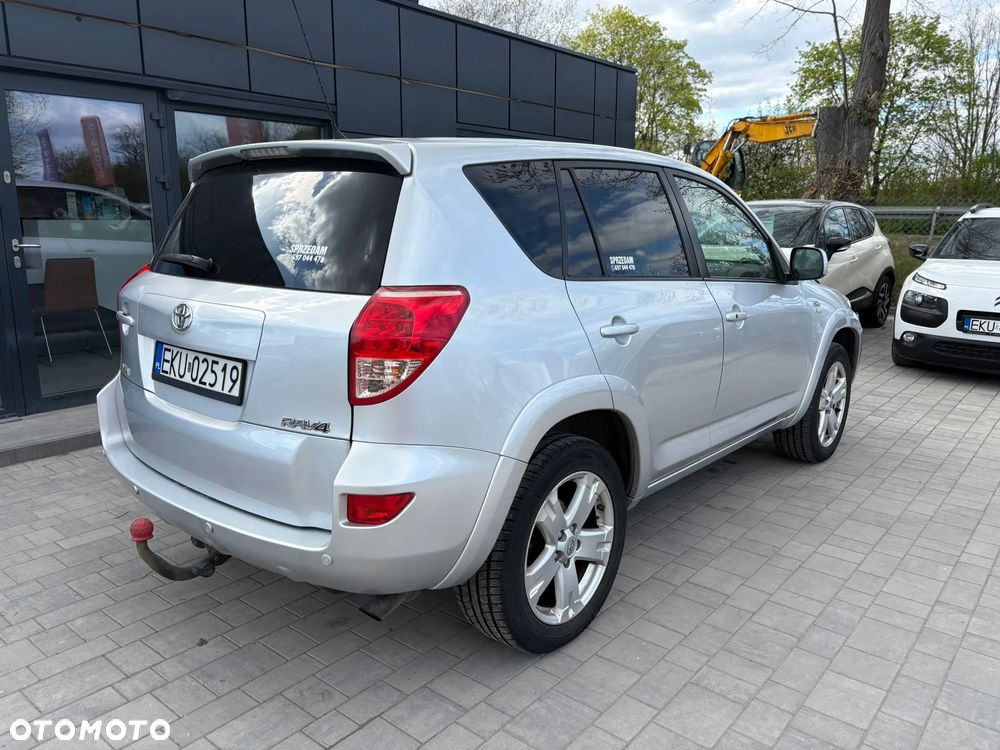 Toyota RAV4 2.2 D-4D 4x2 - 6