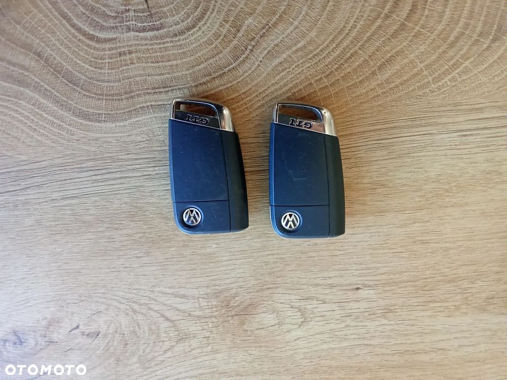 Volkswagen Golf - 18