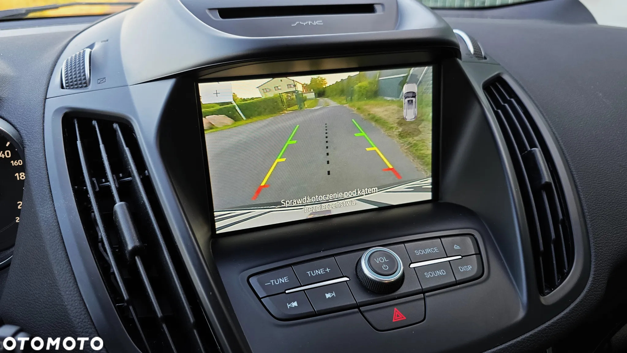 Ford Kuga 1.5 EcoBoost 2x4 Titanium - 26