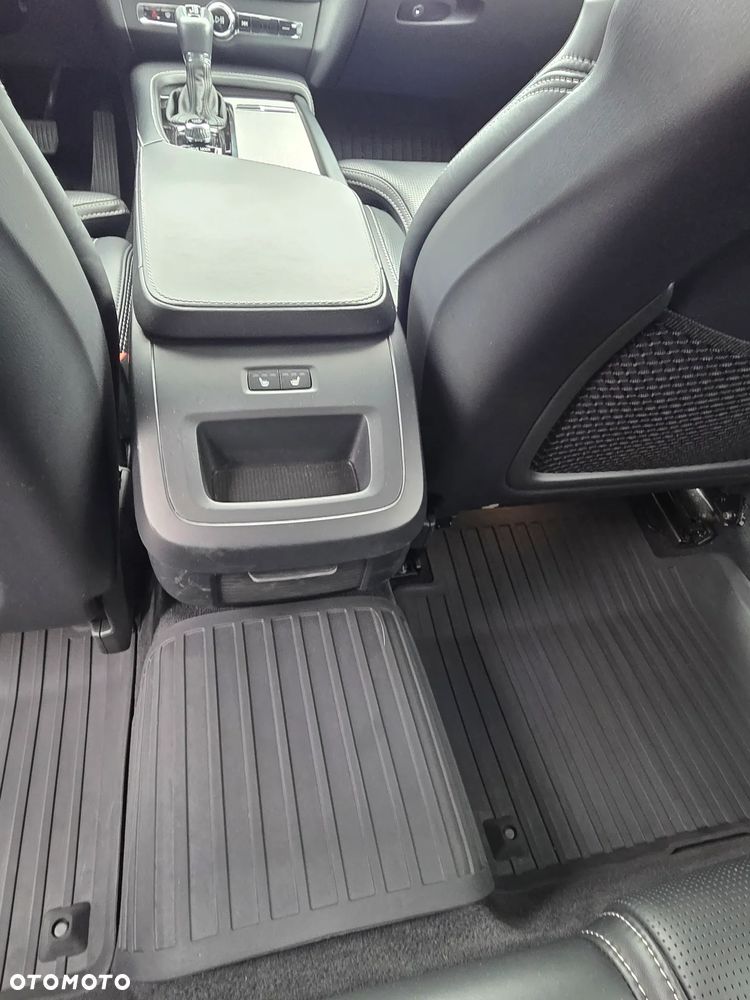 Volvo V90 D4 AWD Geartronic Inscription - 12