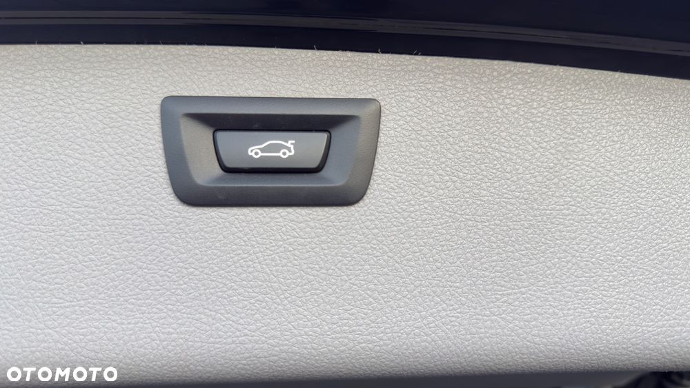 BMW Seria 3 320d Sport Line - 14