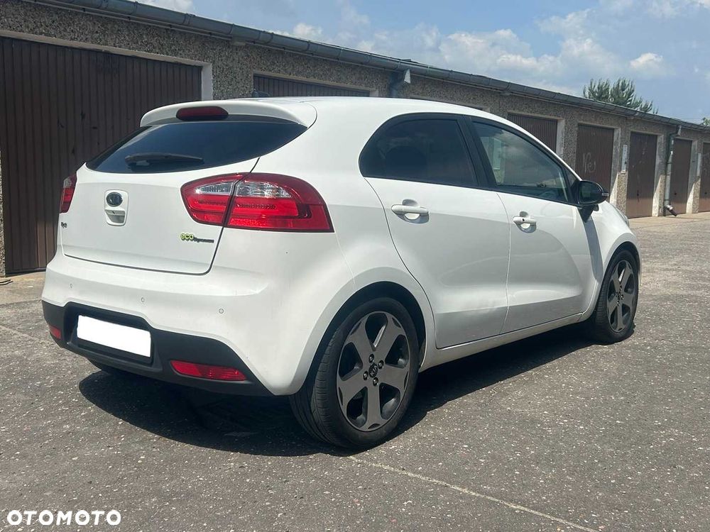 Kia Rio - 3