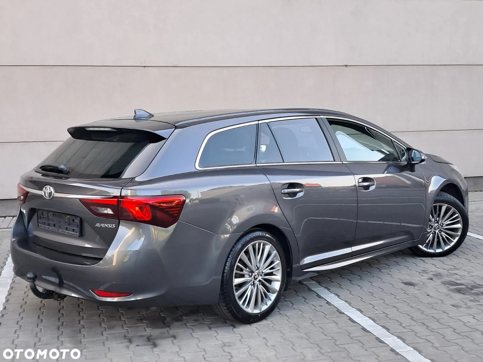 Toyota Avensis Combi 1.8 Business Edition - 4