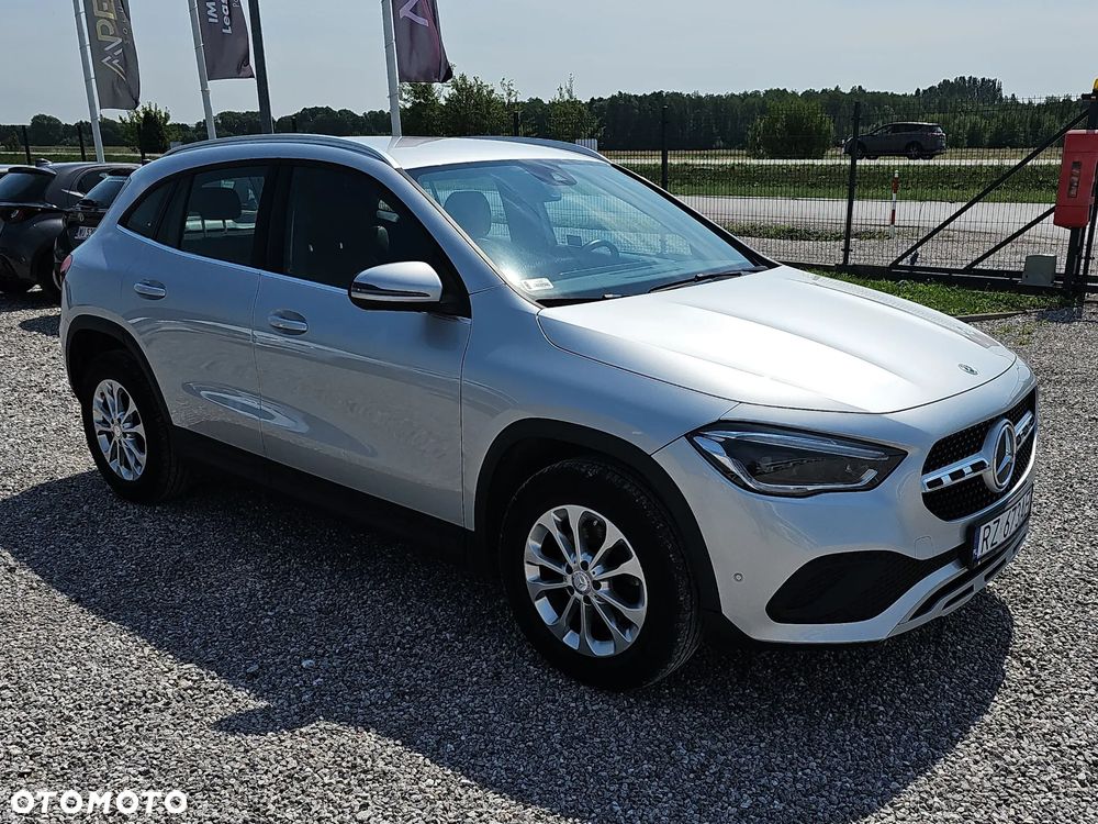 Mercedes-Benz GLA 200 Style - 3