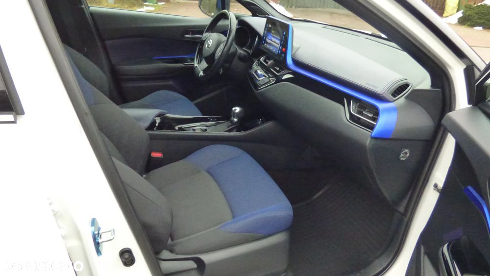 Toyota C-HR Style Selection - 8