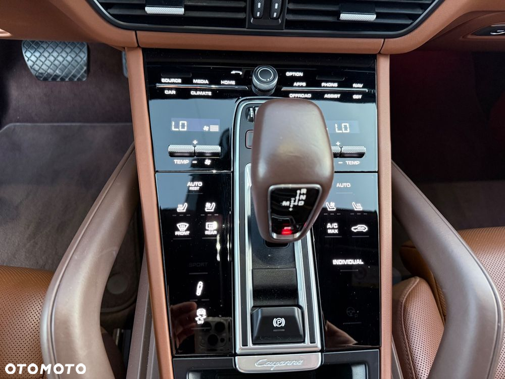 Porsche Cayenne E-Hybrid Platinum Edition - 26