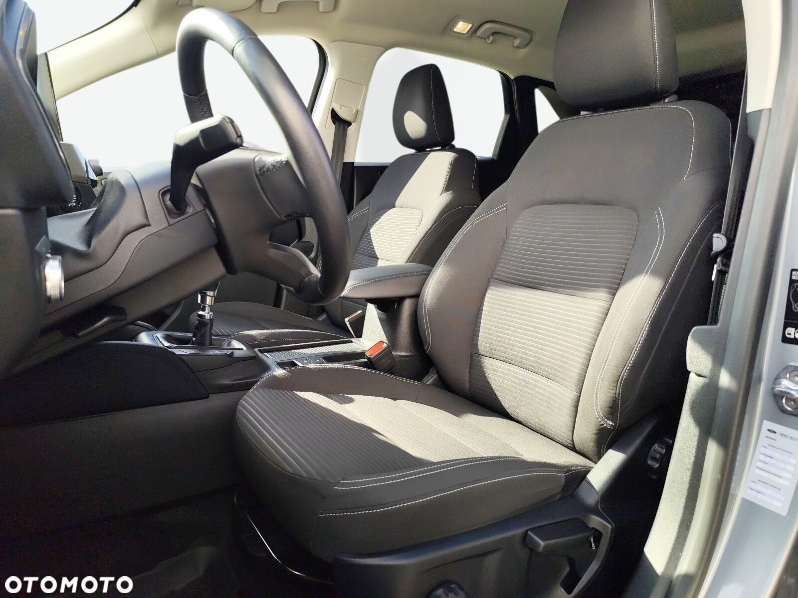 Ford Kuga - 10