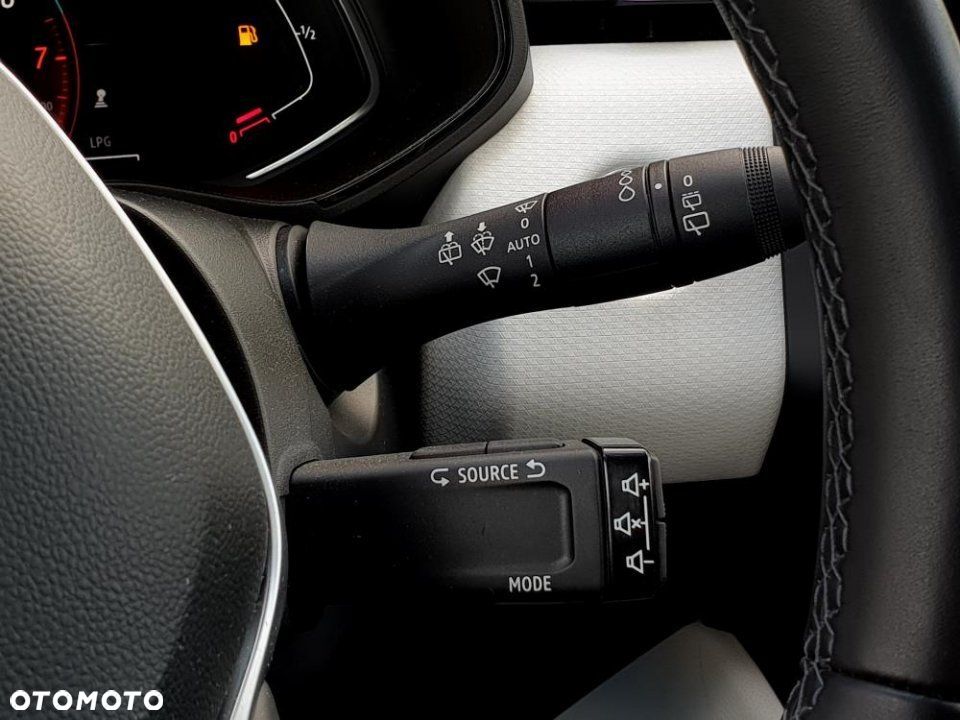 Renault Clio - 19