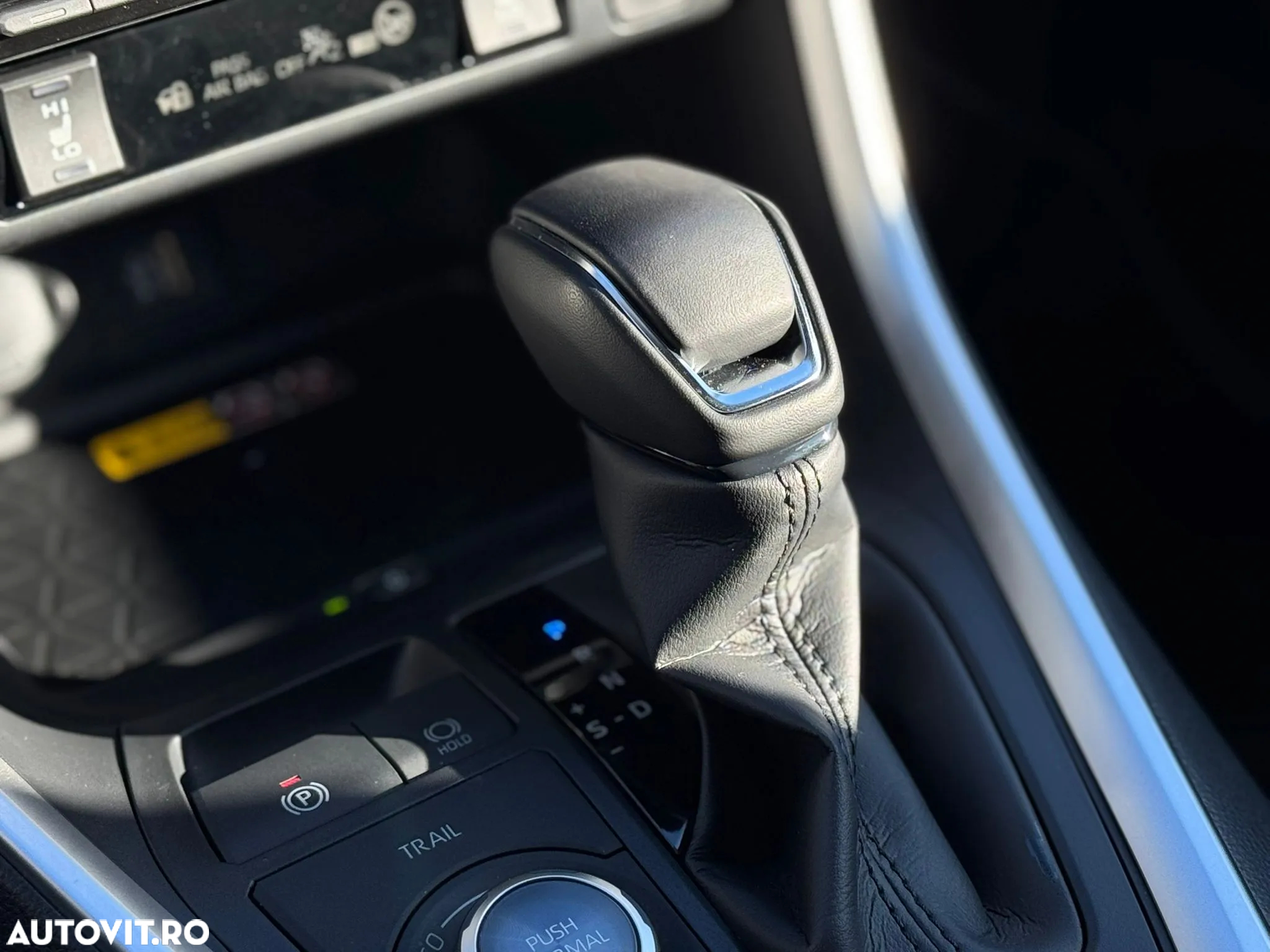 Toyota RAV4 2.5 Hybrid VVT-iE 4x4 Luxury - 19