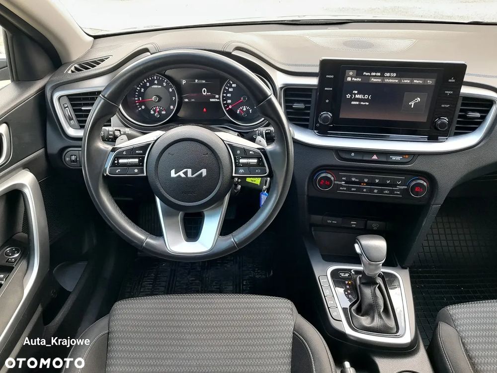 Kia Ceed 1.5 T-GDI M DCT - 11
