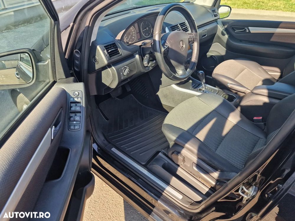 Mercedes-Benz A 180 - 9
