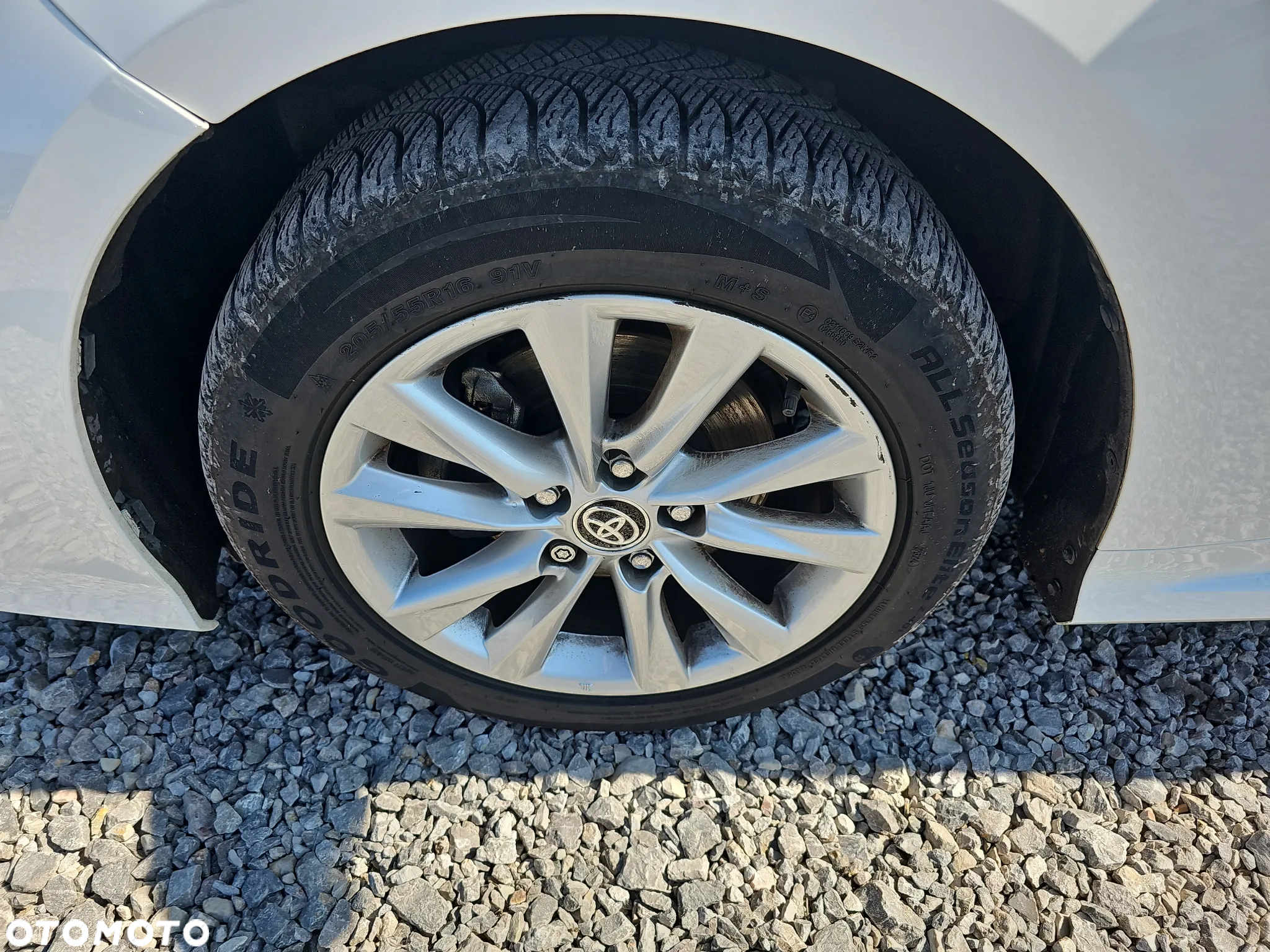 Toyota Corolla 1.8 Hybrid Comfort - 29