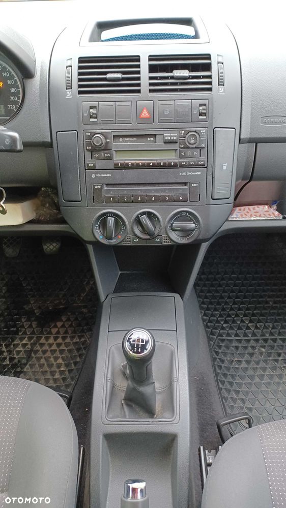 Volkswagen Polo - 5