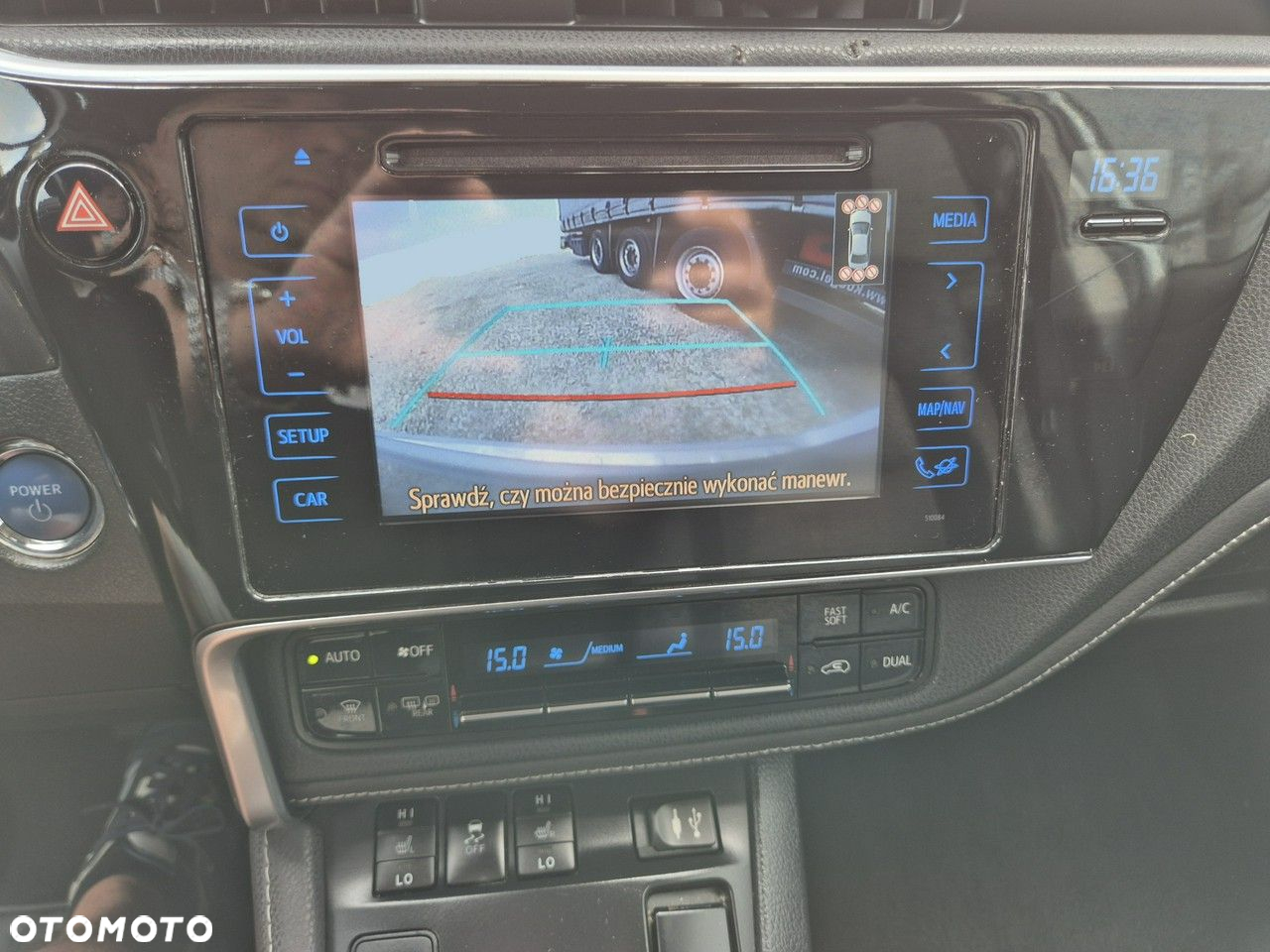 Toyota Auris - 10