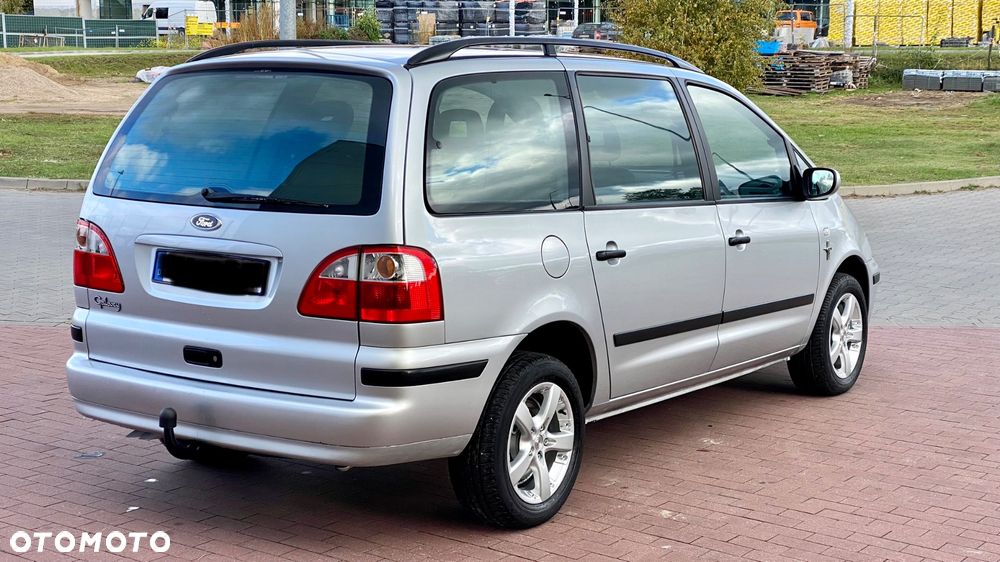 Ford Galaxy - 12