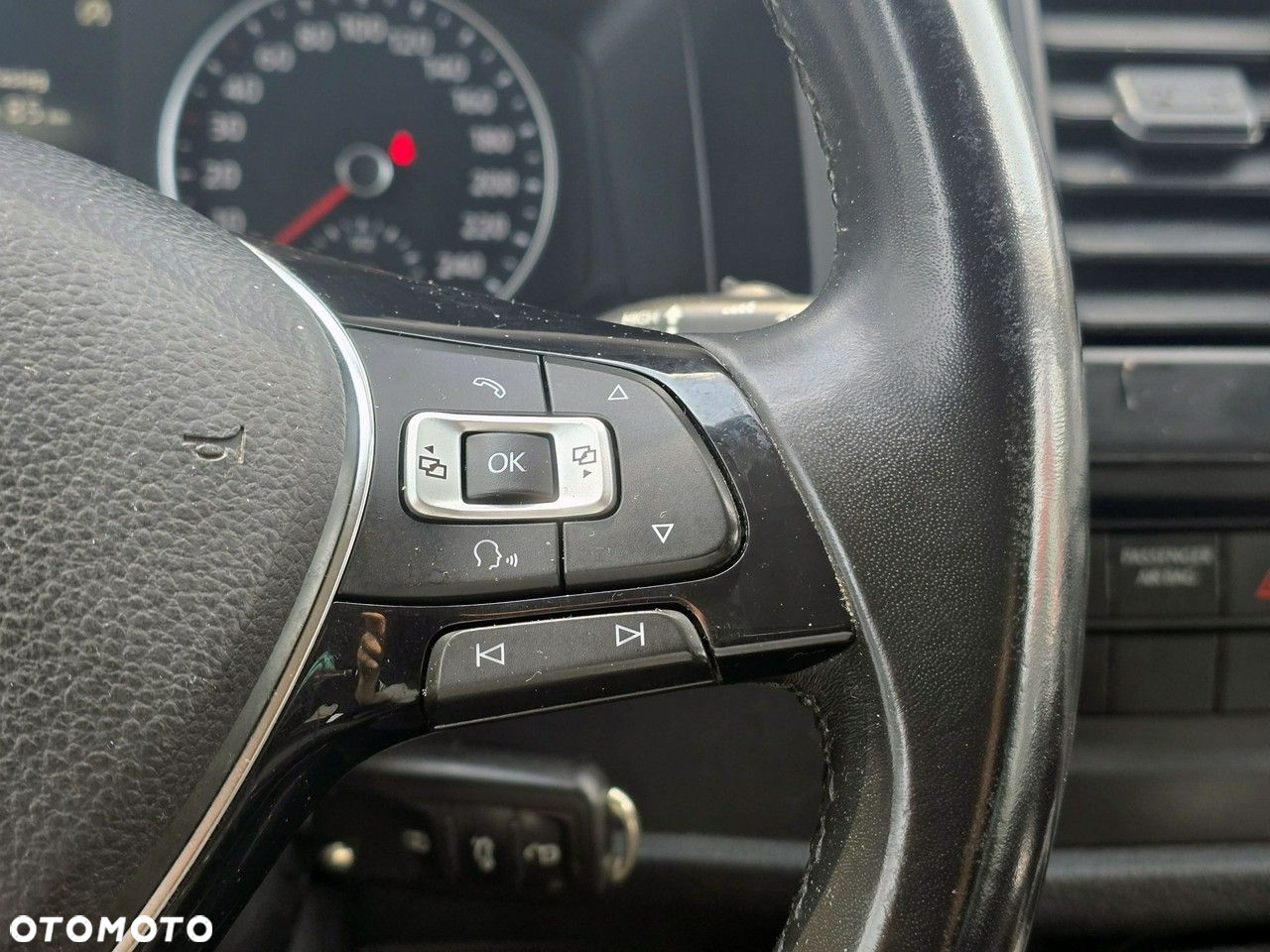 Volkswagen Caravelle - 6