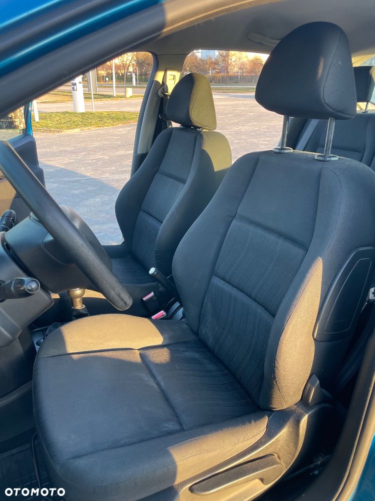 Peugeot 207 1.4 16V Trendy - 12