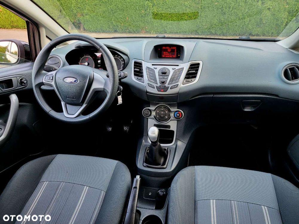 Ford Fiesta - 11
