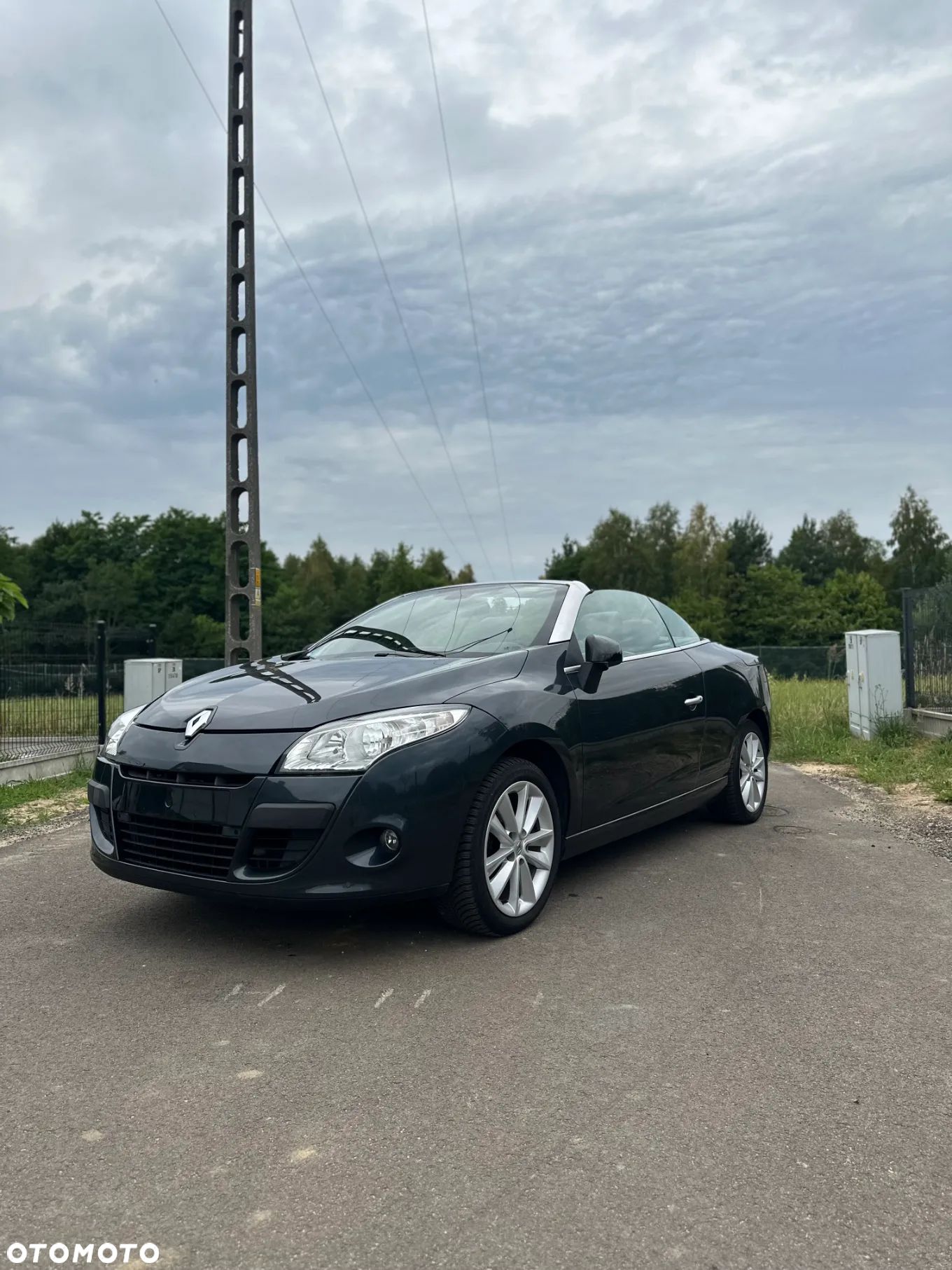 Renault Megane CC 2.0 16V Privilege X-Tronic - 1