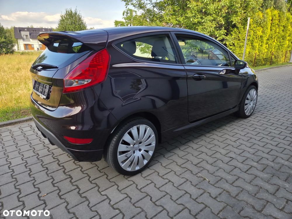 Ford Fiesta 1.25 Champions Edition - 3