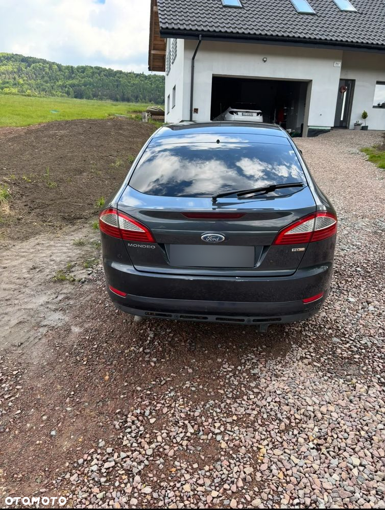 Ford Mondeo - 10