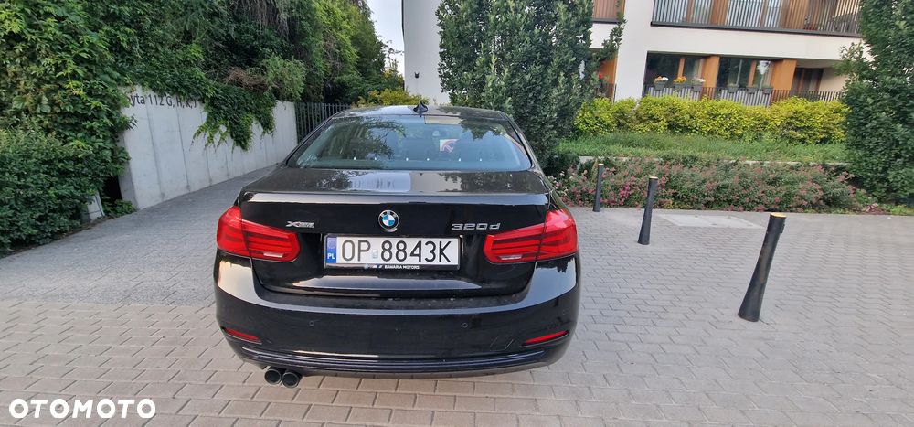 BMW Seria 3 320d xDrive Sport Line - 3