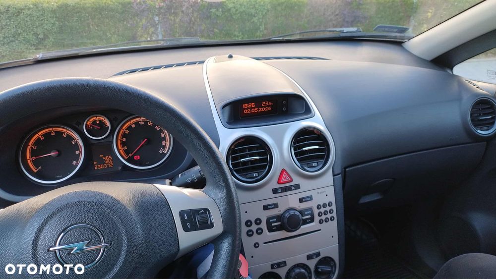 Opel Corsa 1.2 16V Cosmo - 9
