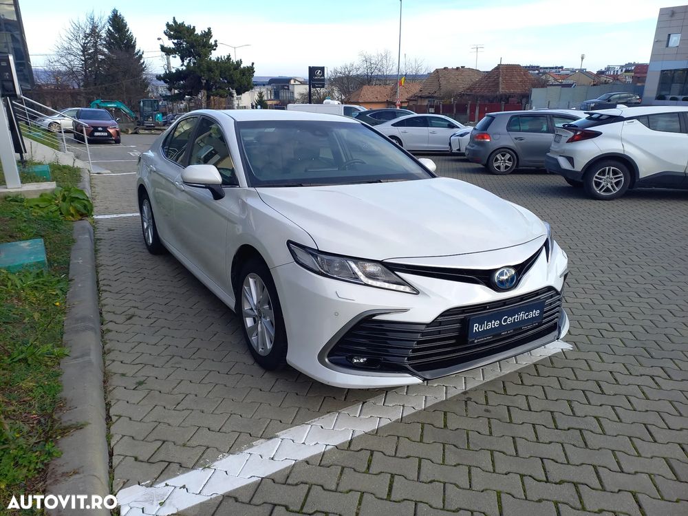Toyota Camry 2.5 Hybrid Business - 3