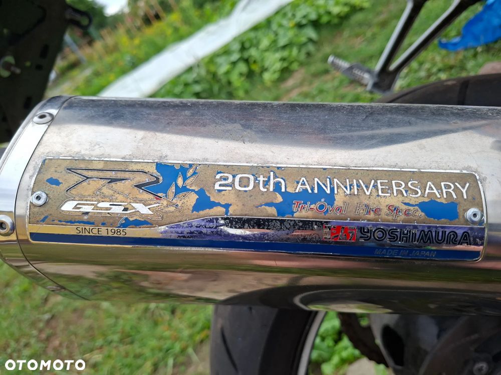 Suzuki GSX-R - 6