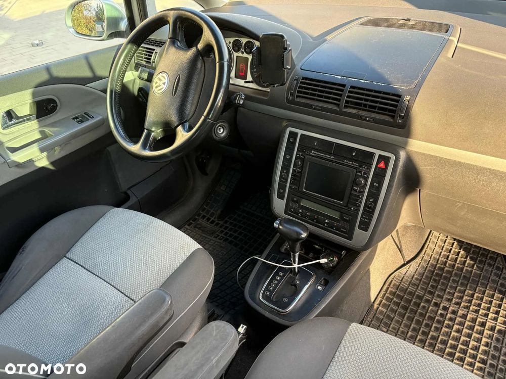 Volkswagen Sharan 1.9 TDI Highline Tiptr - 3