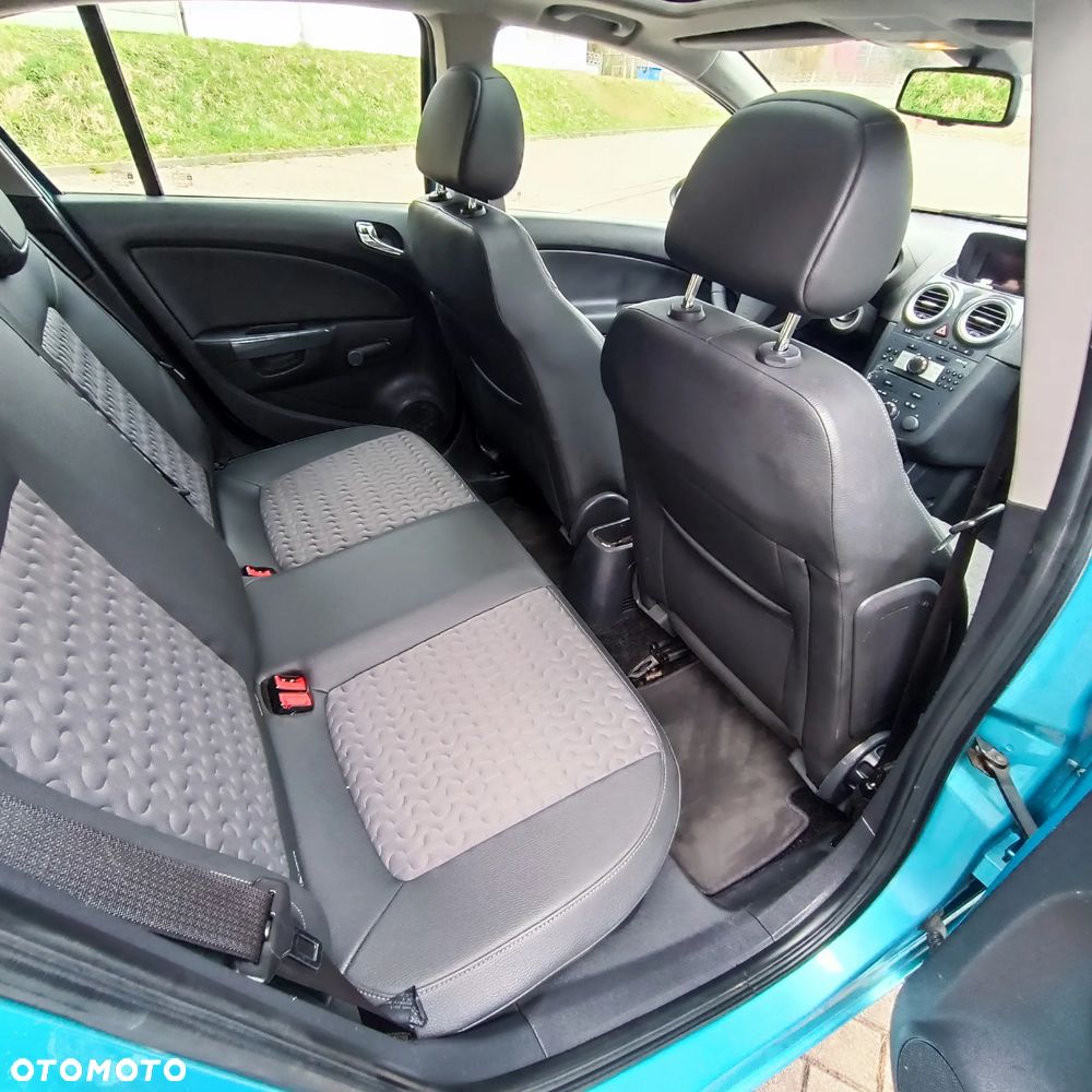 Opel Corsa 1.4 16V Innovation - 21