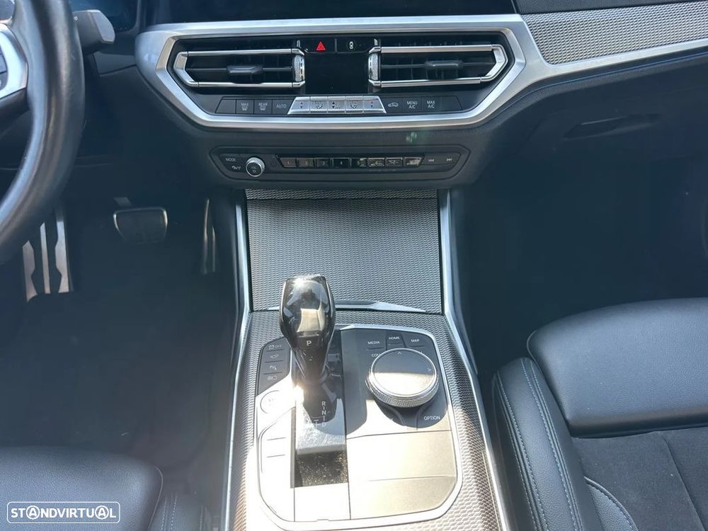 BMW 330 e Line Sport Auto - 12
