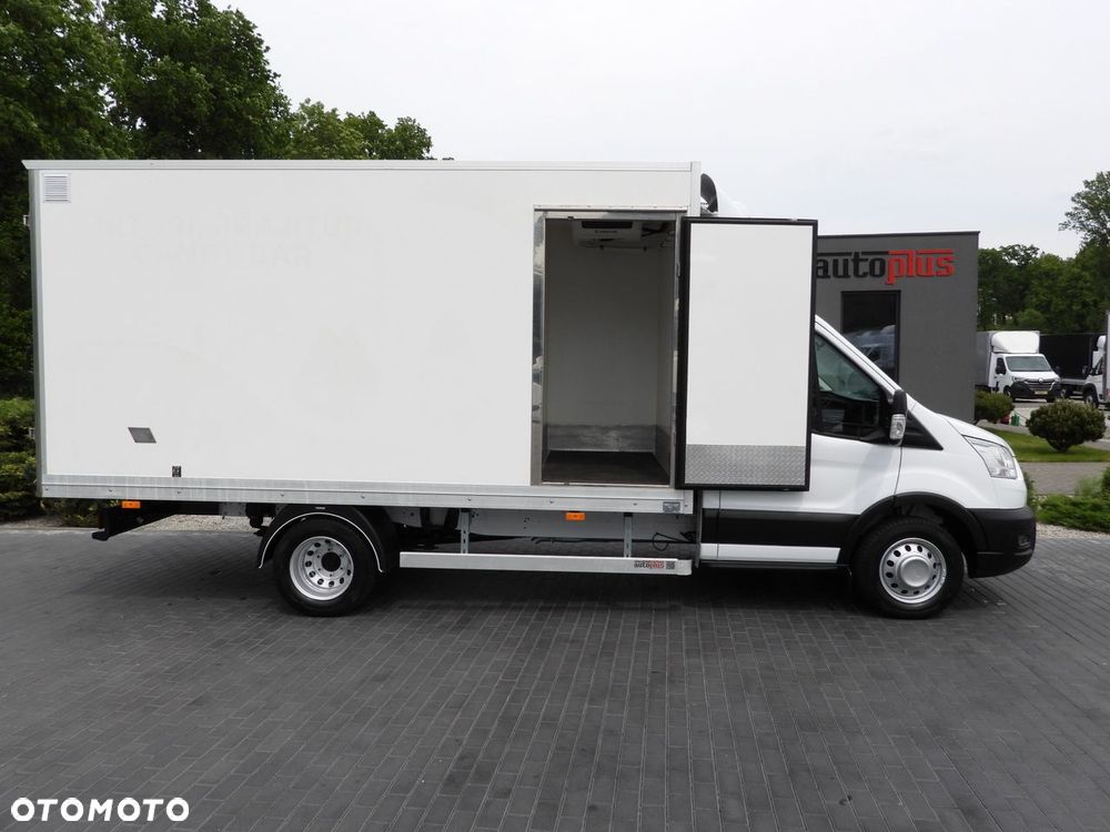 Ford TRANSIT KONTENER / CHŁODNIA 5*C / TEMPOMAT LEDY BLIŹNIACZE KOŁA KLIMATYZACJA  130KM - 9