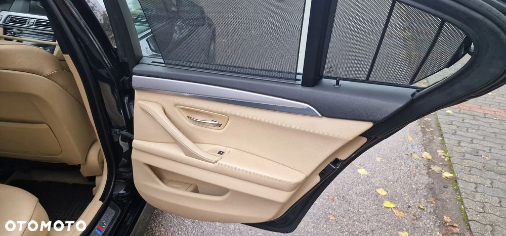 BMW Seria 5 525d xDrive Modern Line - 31