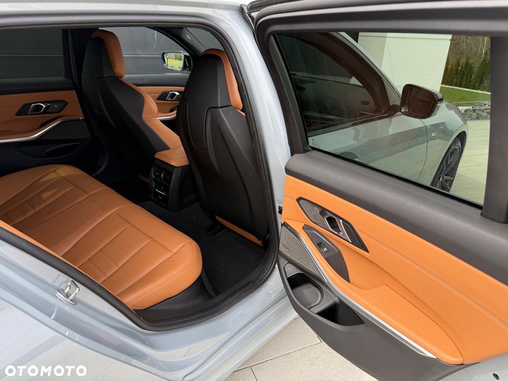 BMW Seria 3 320d xDrive M Sport Shadow - 34