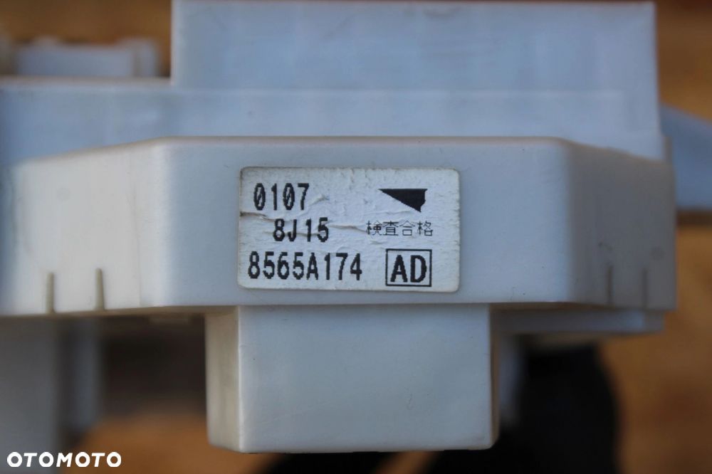 Moduł sterownik BSI MITSUBISHI COLT VI z30 8565A174 - 3