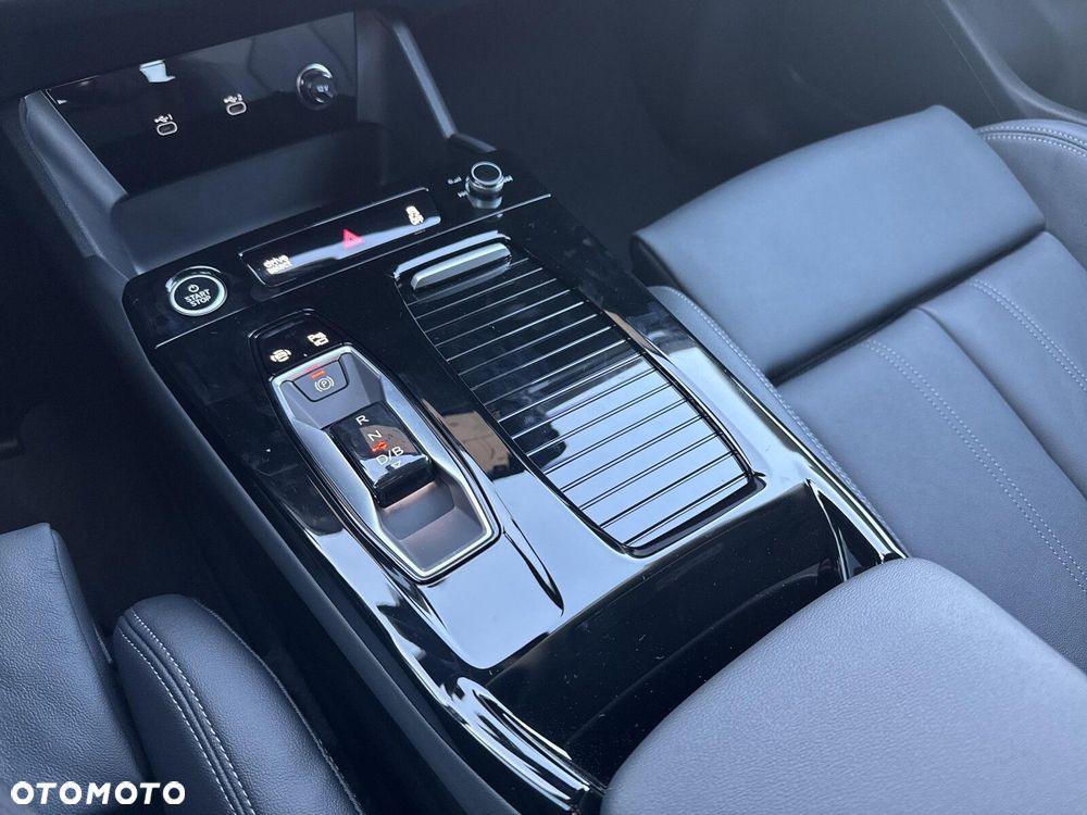 Audi Q6 e-tron - 15