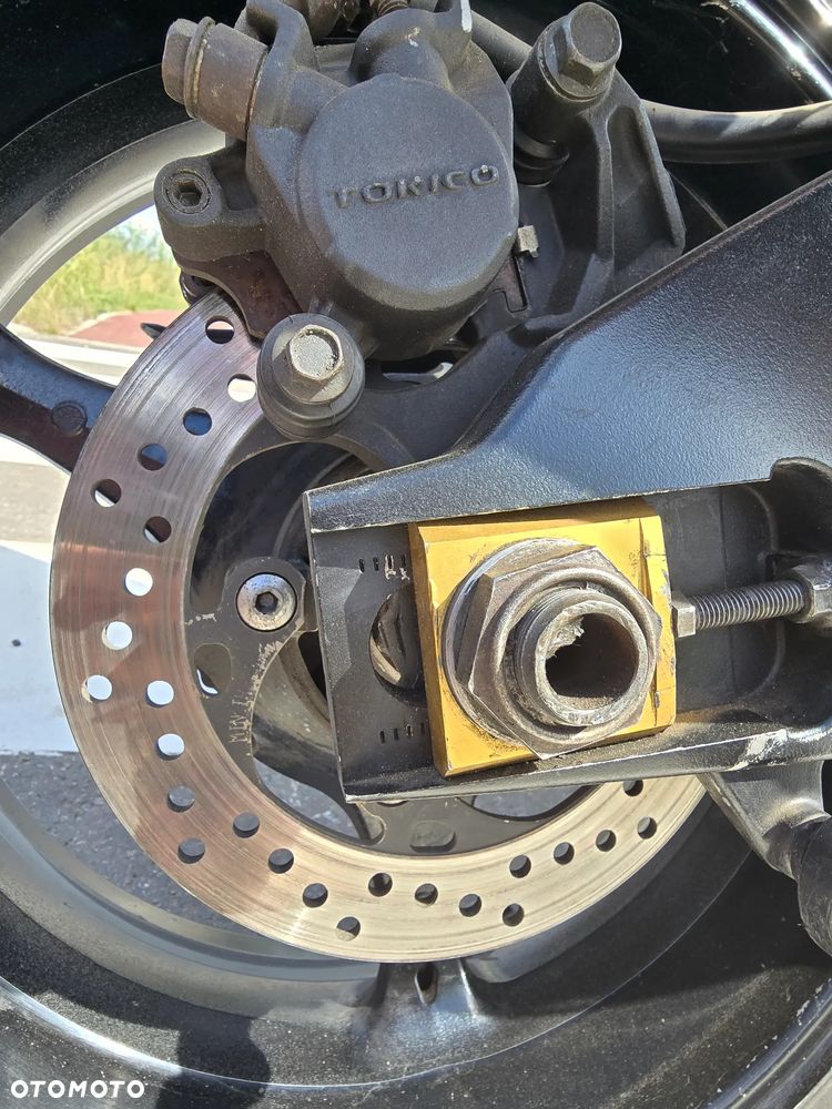 Suzuki GSX-R - 6