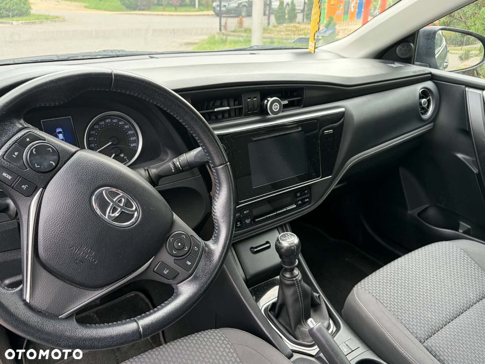 Toyota Corolla 1.6 Comfort - 9