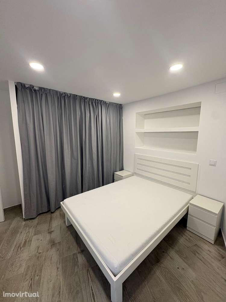 T2  remodelado na Abrigada com terraço - Grande imagem: 3/17