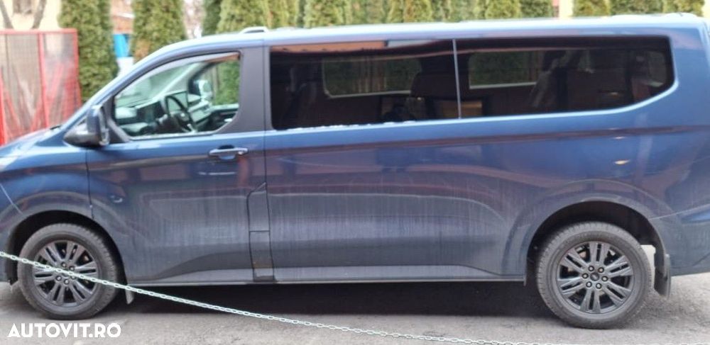 Ford Tourneo Custom Bus 320 2.0 EcoBlue 170 CP L1H1 Titanium Aut. - 4