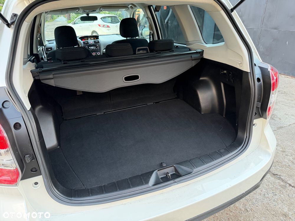 Subaru Forester 2.0i Platinum Lineartronic EU6 - 19