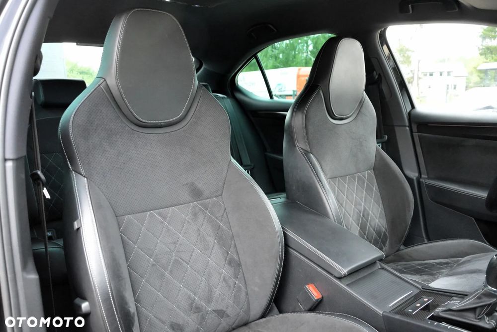 Skoda Superb 2.0 TDI SCR Sportline DSG - 16