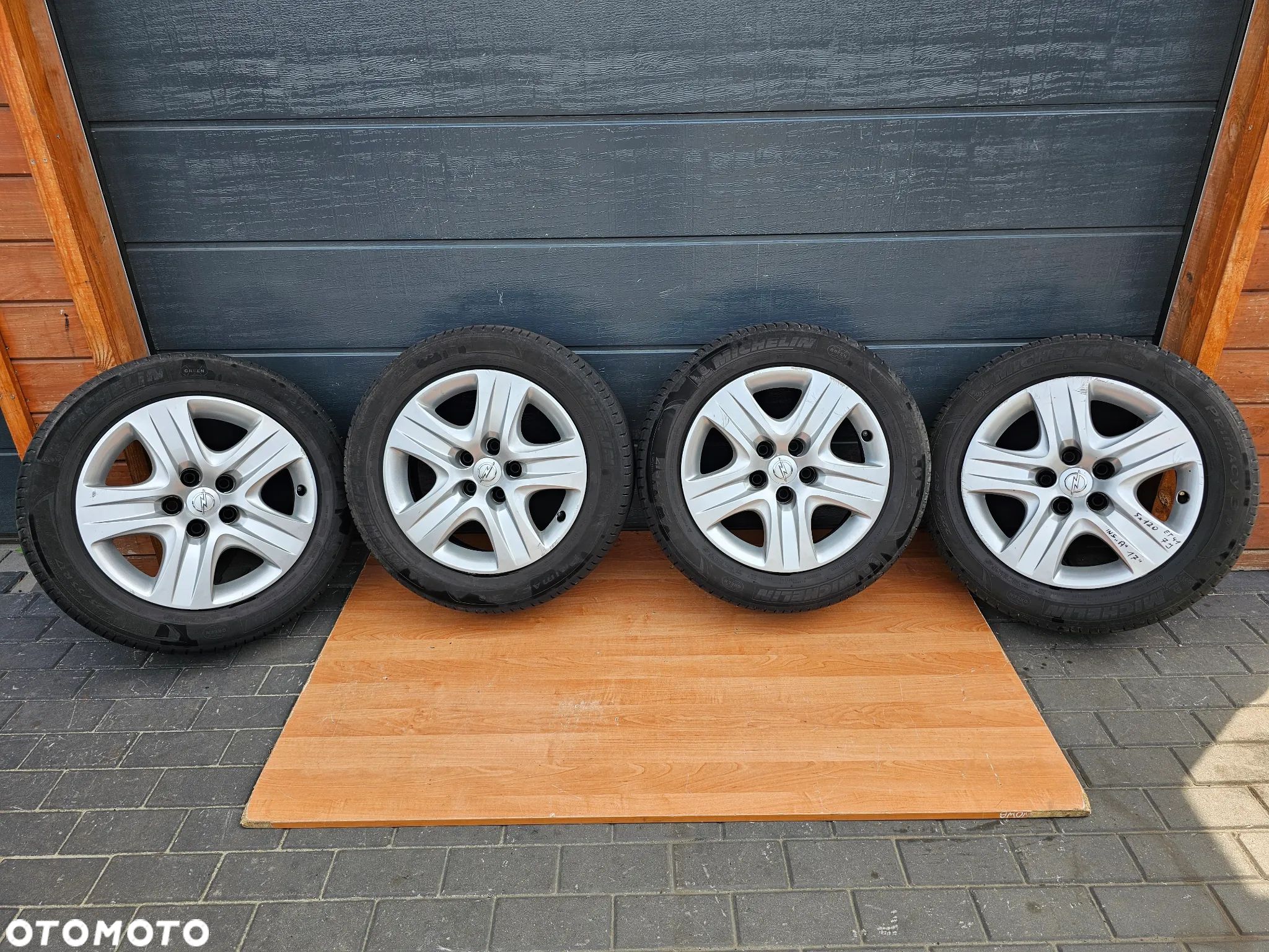 FELGI STALOWE STRUKTURALNE DEKLE OPONY LETNIE OPEL INSIGNIA 5X120 17 CALI 225/55/17 IS41 - 1