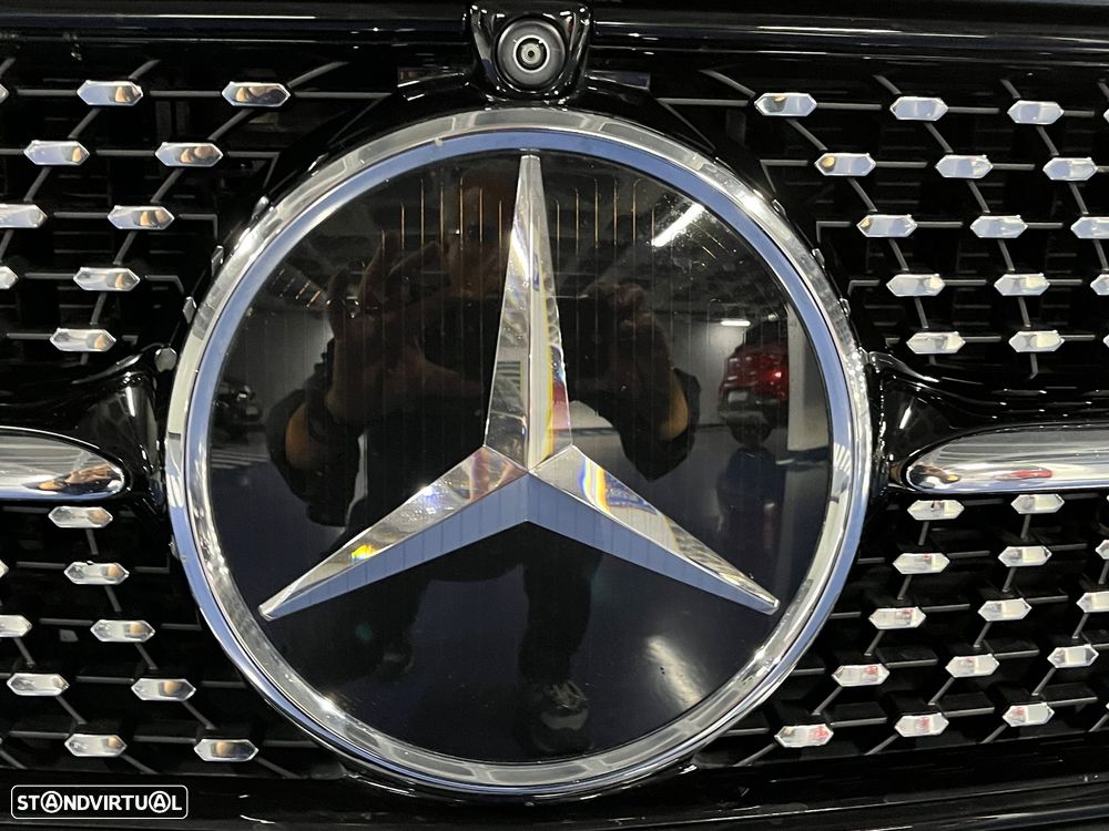 Mercedes-Benz E 300 9G-TRONIC AMG Line - 12