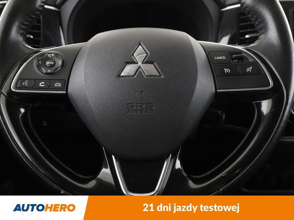 Mitsubishi Outlander - 18